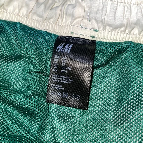 H&M pineapple swim shorts 🍍 - Picture 5 of 5